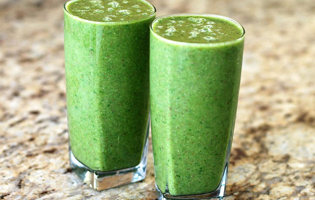 Green Smoothie Recipe: My All Time Favorite, Banana and Spinach, Kids Friendly